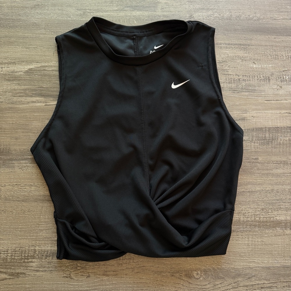 NIKE Workout Crop Top (Size Medium)